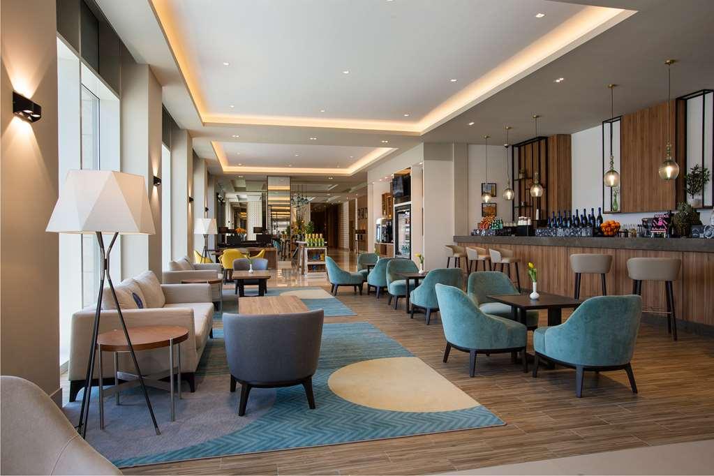 Hilton Garden Inn Riyadh Financial District Restoran foto